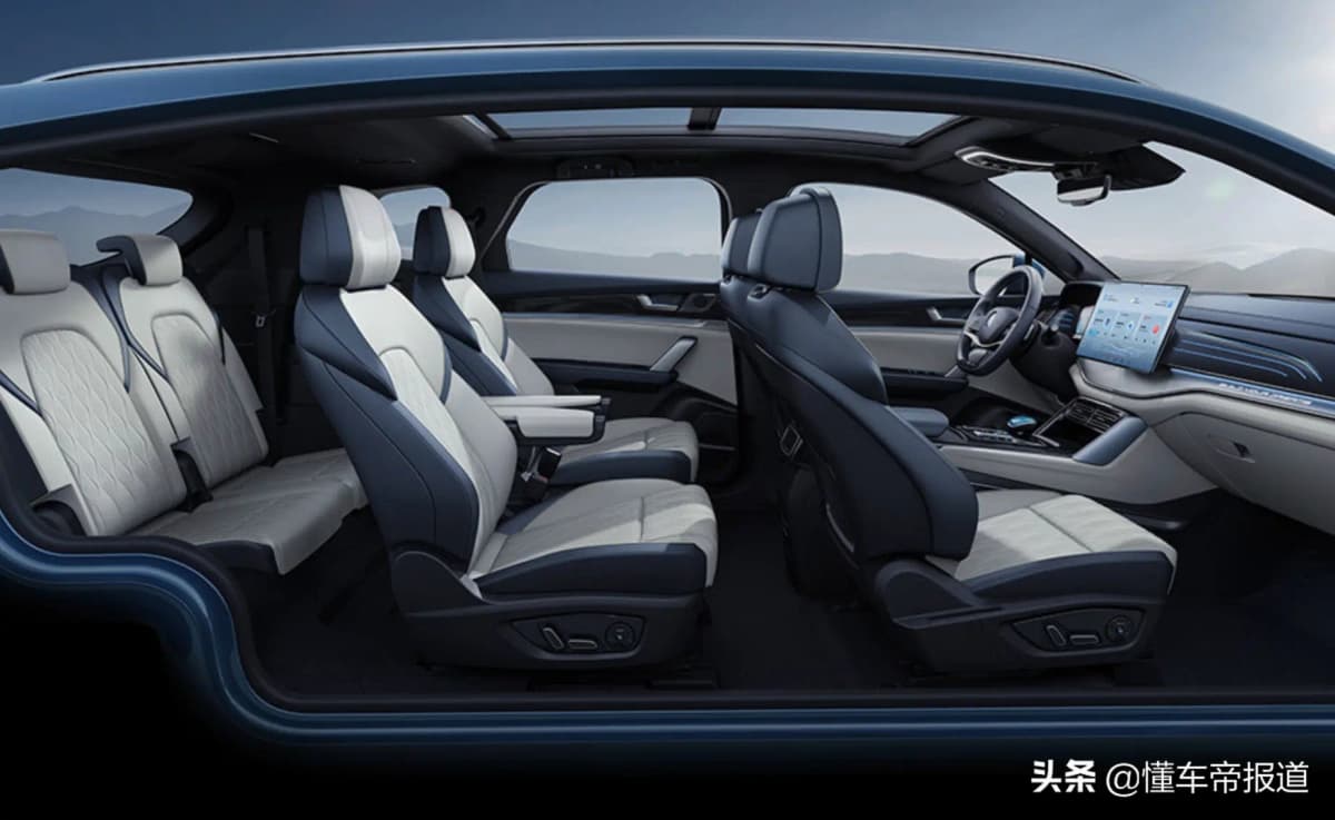 Plug-In-Hybrid BYD TANG 2022 83.9kWh 180km/h 629hp